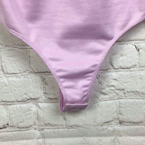 CODEXMODE. Knot Keyhole Front Bodysuit. Lavender XS - Picture 3 of 7